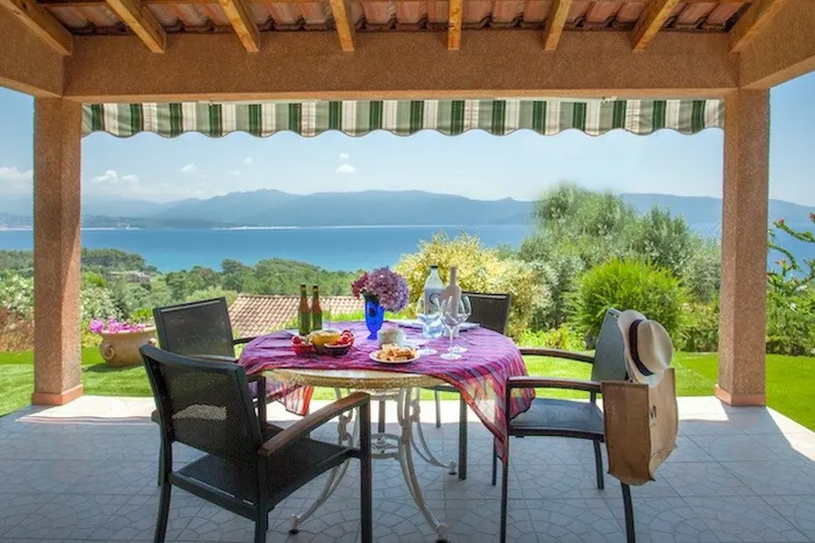 Corse : pourquoi choisir la location d’une résidence pour vos prochaines vacances ?